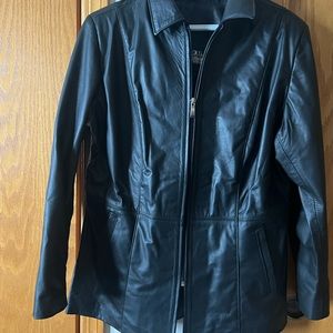 Women 100% leather jacket. I have never worn it.